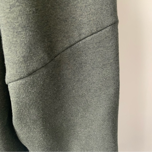 lululemon athletica City Sweat Bomber  Jacket Thermo Size XL Olive Green - Picture 9 of 13